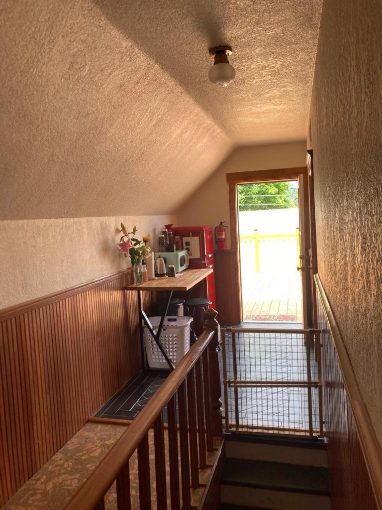 Victorian Guest Getaway-20Mins To Glacier National Park-10Mins To Airport! コロンビア・フォールズ エクステリア 写真
